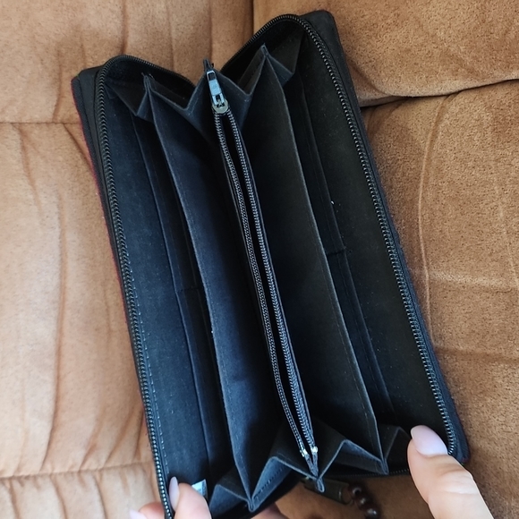 NEW Embroidered Boho Wallet Organizer Zip Around Card Holder Multicolor Flowers - Picture 7 of 9